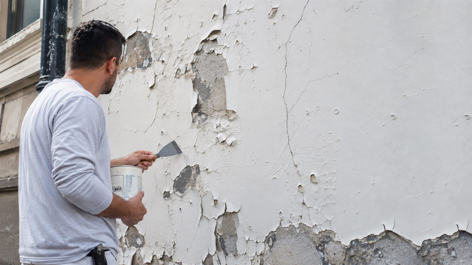 Paint Failures Explained: Peeling, Bubbling & Flaking