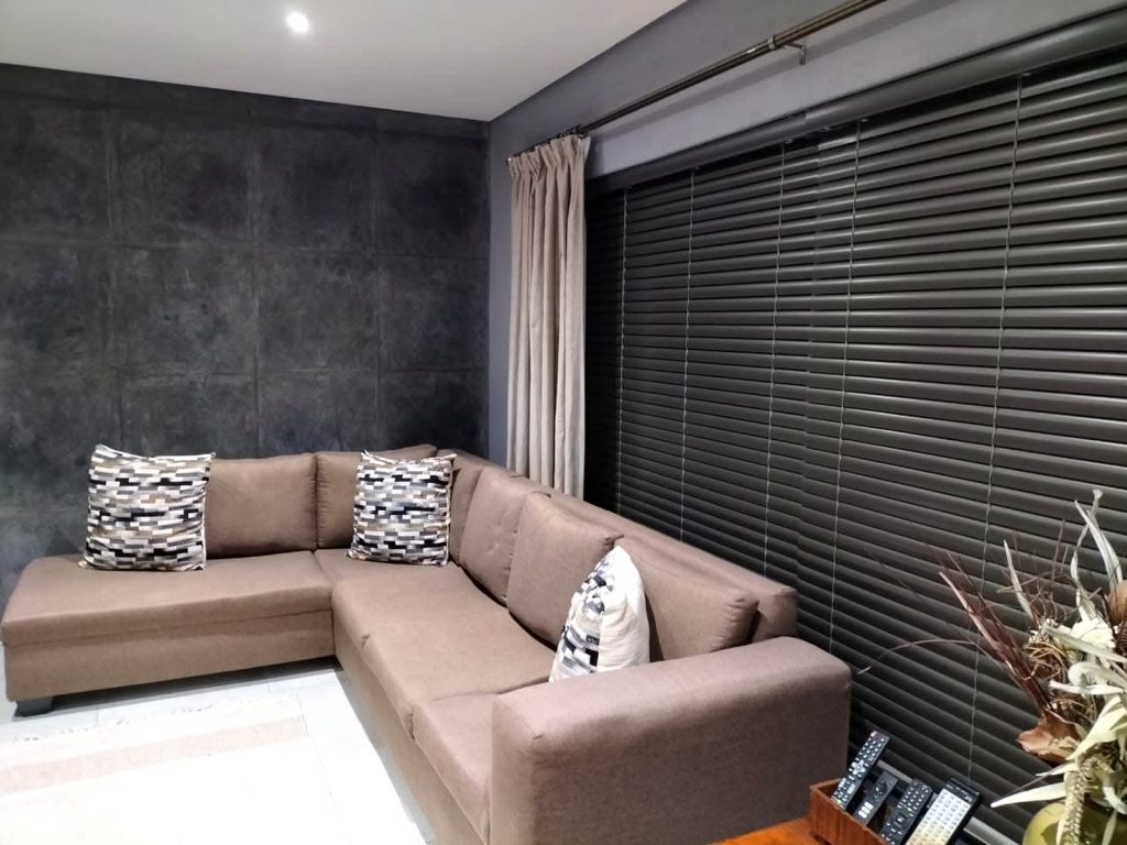 J&M Elegance Escape — image 28