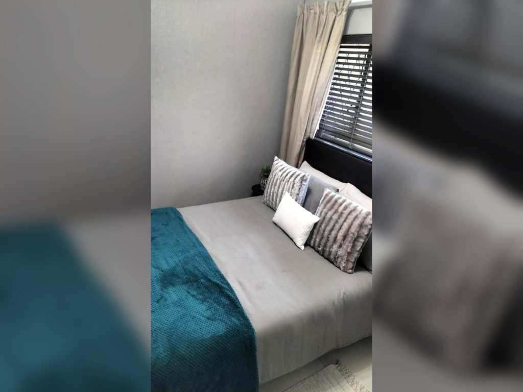 J&M Elegance Escape — image 35